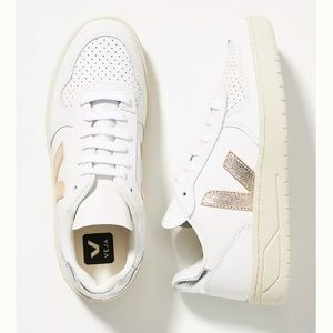 Veja V-10 Sneakers